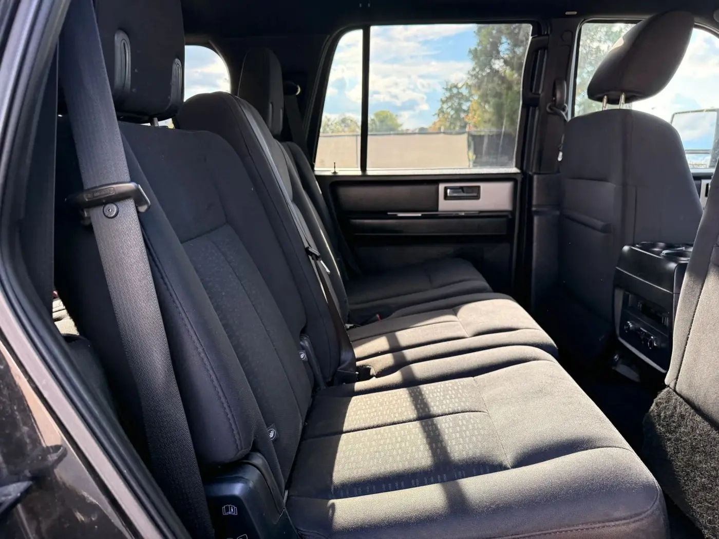 2015 Ford Expedition - $8,950