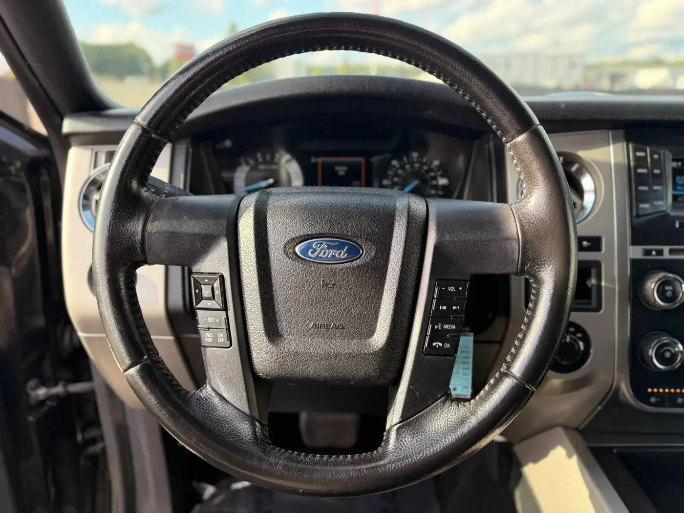2015 Ford Expedition - $8,950