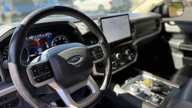 2022 Ford Expedition XLT