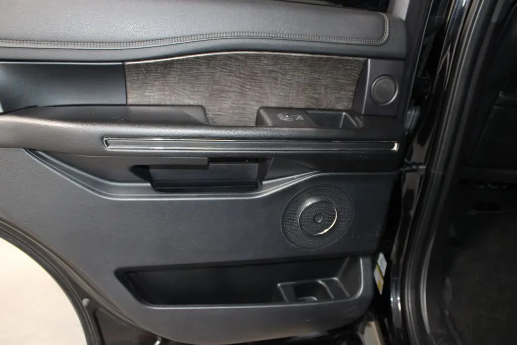 2019 Ford Expedition - $14,998