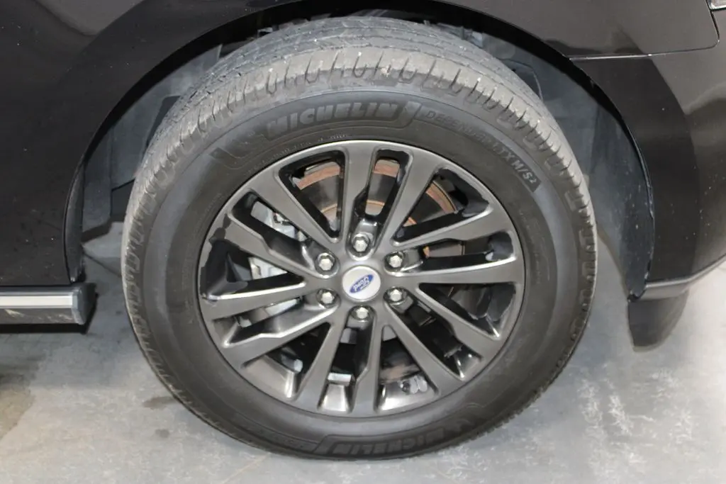 2019 Ford Expedition - $14,998