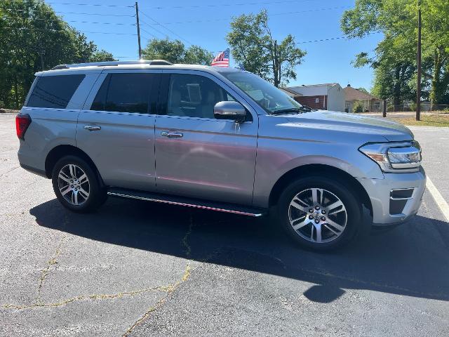 2022 Ford Expedition - $37,995