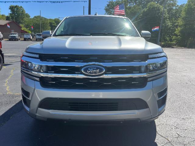 2022 Ford Expedition - $37,995