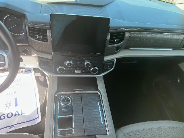 2022 Ford Expedition - $37,995