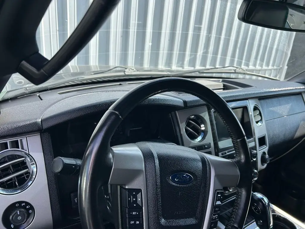 2015 Ford Expedition - $13,950