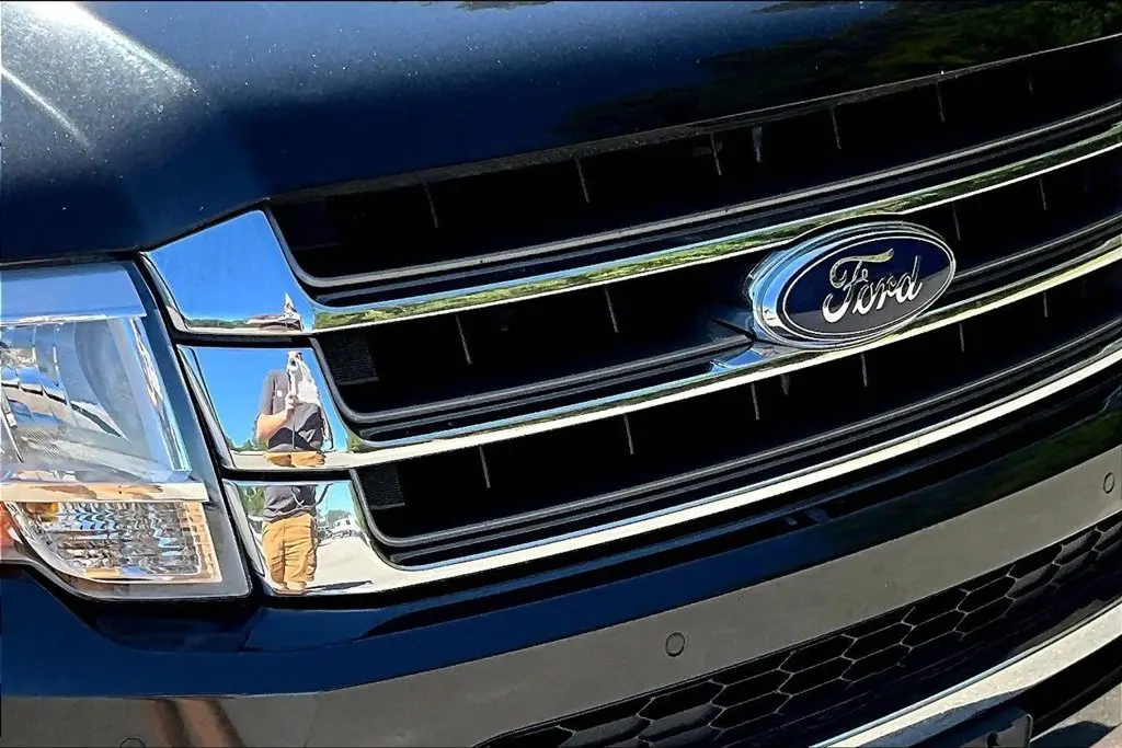 2015 Ford Expedition - $13,995