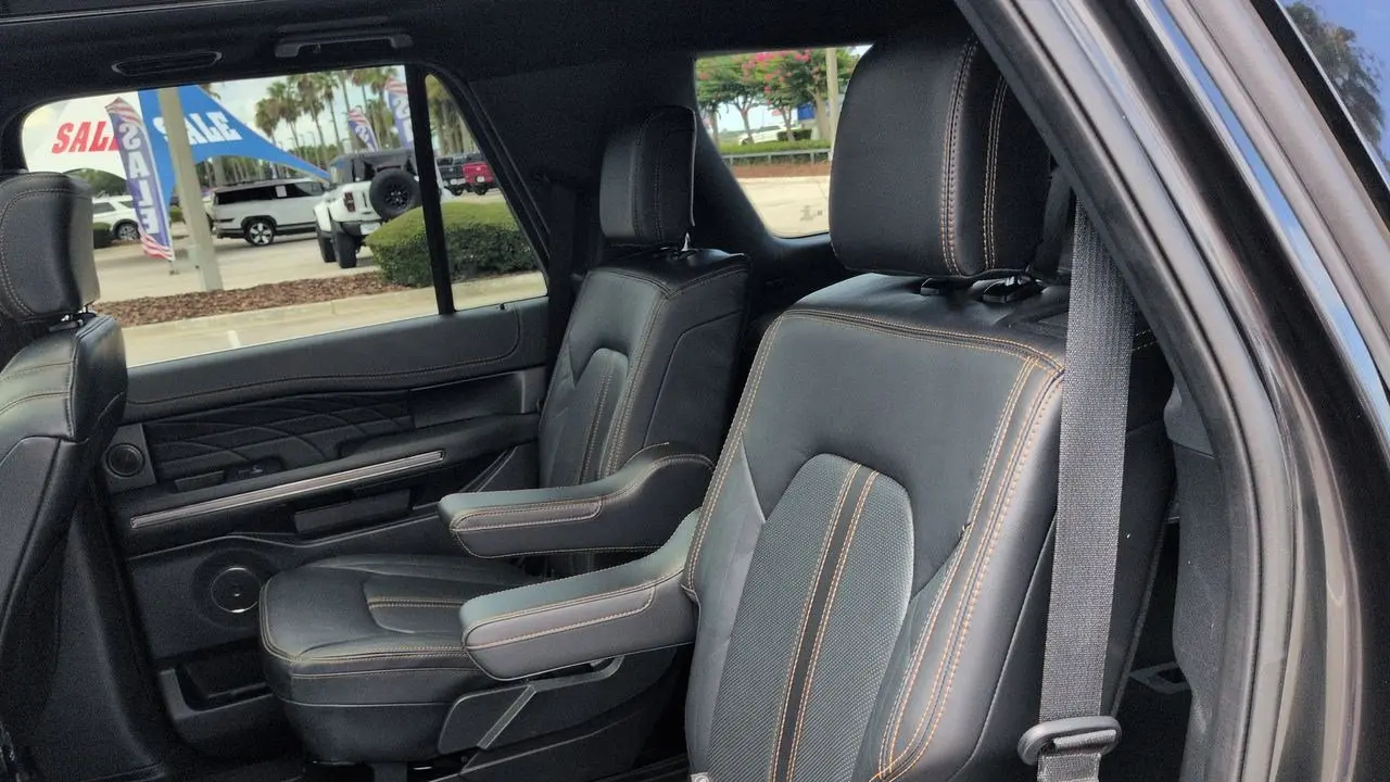 2022 Ford Expedition Platinum