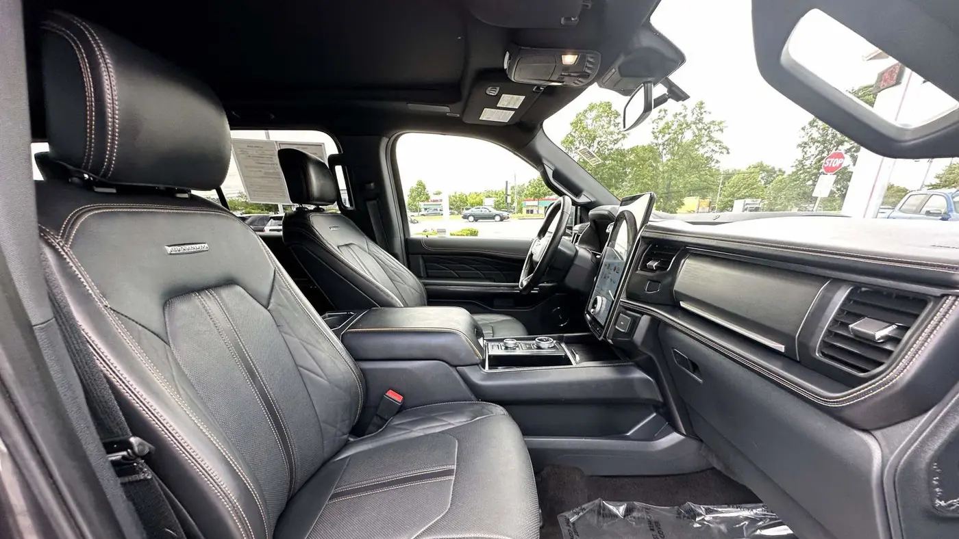 2023 Ford Expedition Platinum