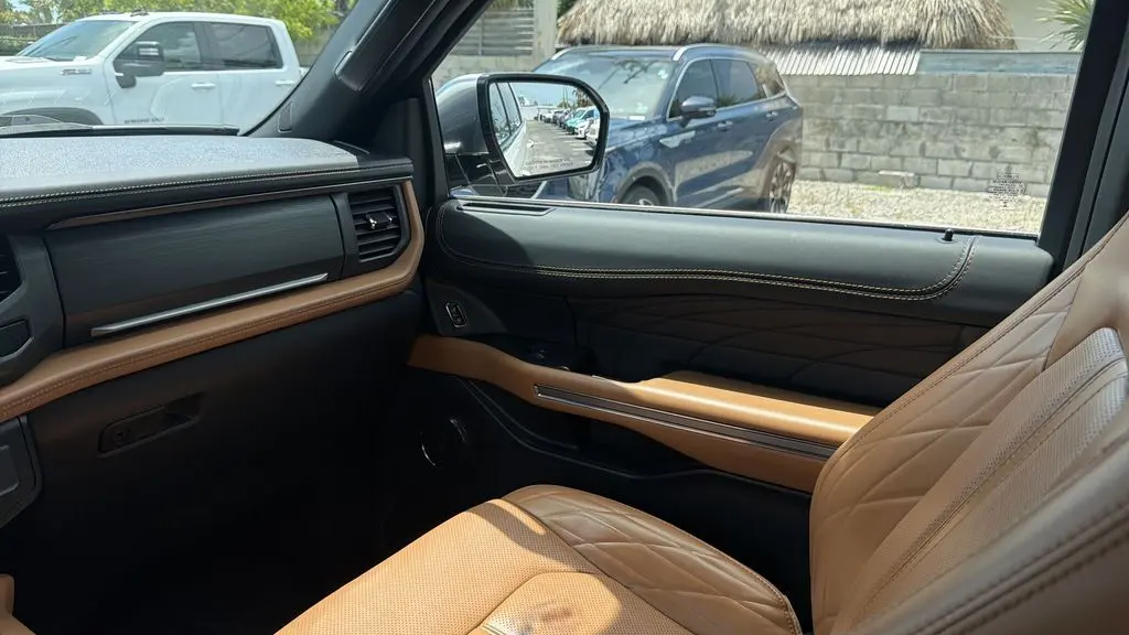 2024 Ford Expedition Platinum