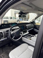 2025 Expedition Thumbnail 9