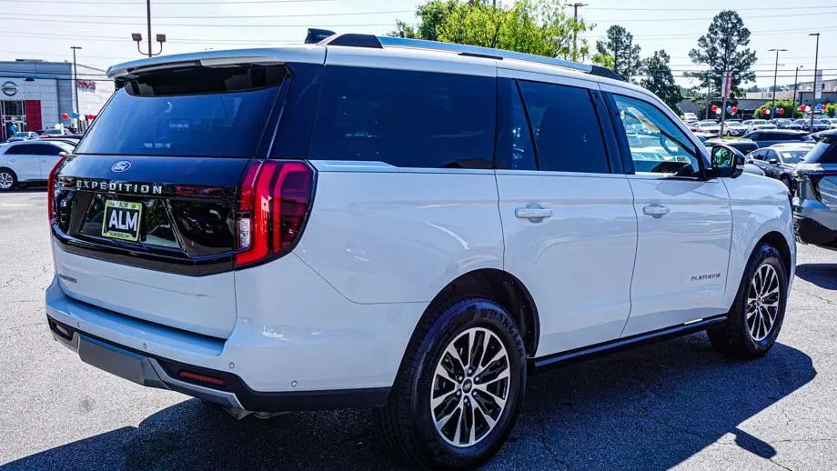 2025 Ford Expedition Platinum