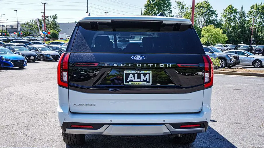 2025 Ford Expedition Platinum