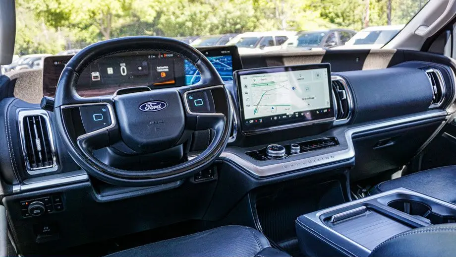 2025 Ford Expedition Platinum