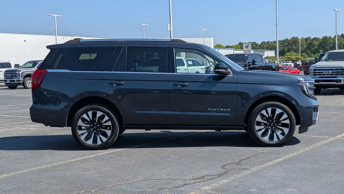 2025 Ford Expedition Platinum