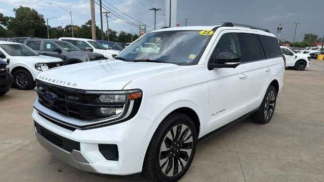 2025 Ford Expedition Platinum