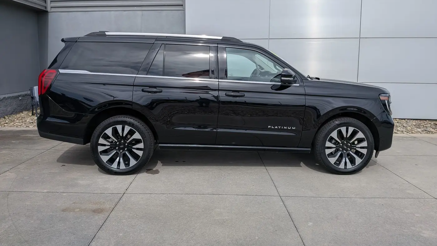 2025 Ford Expedition Platinum