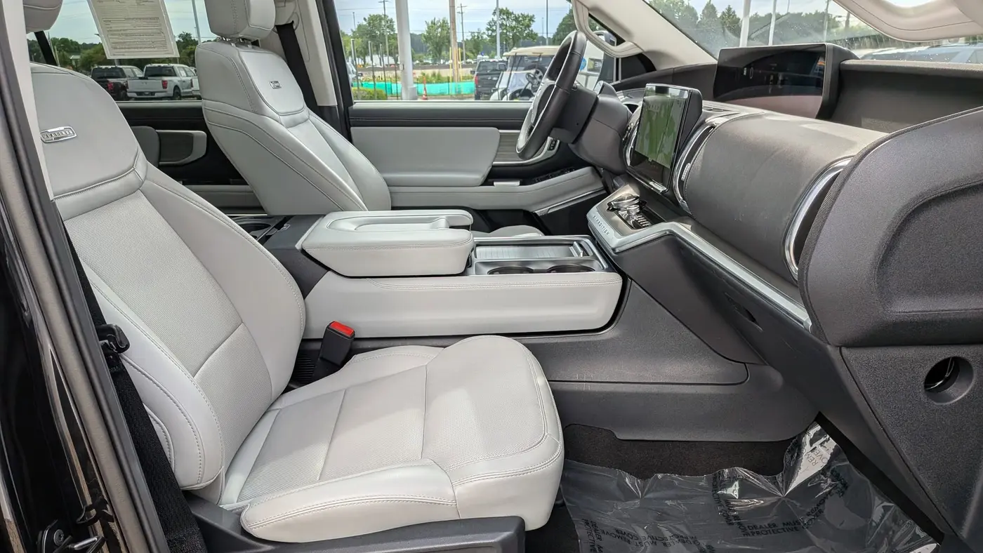 2025 Ford Expedition Platinum