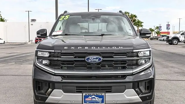 2025 Ford Expedition Platinum