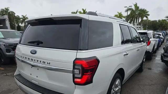 2024 Ford Expedition Platinum