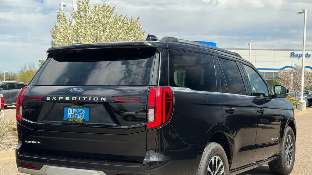 2025 Ford Expedition Platinum