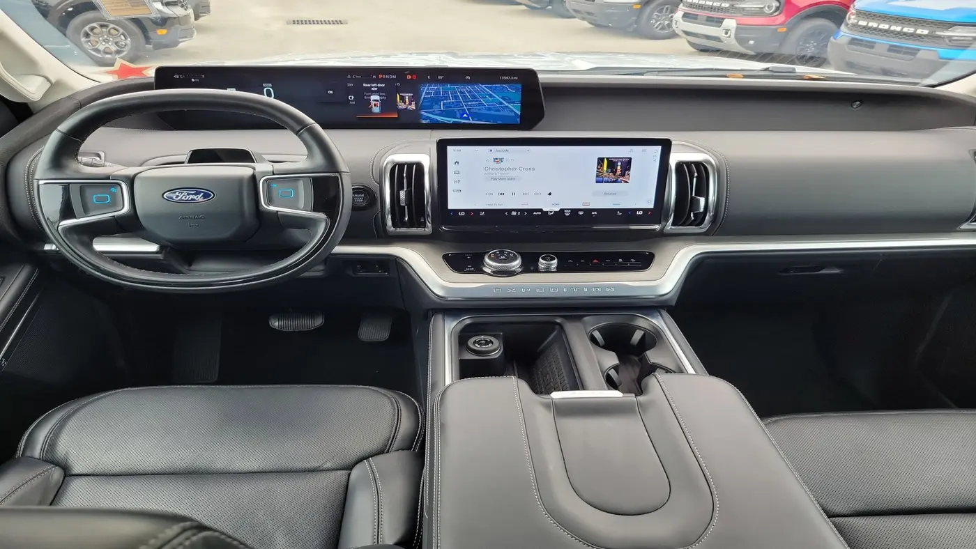2025 Ford Expedition Platinum