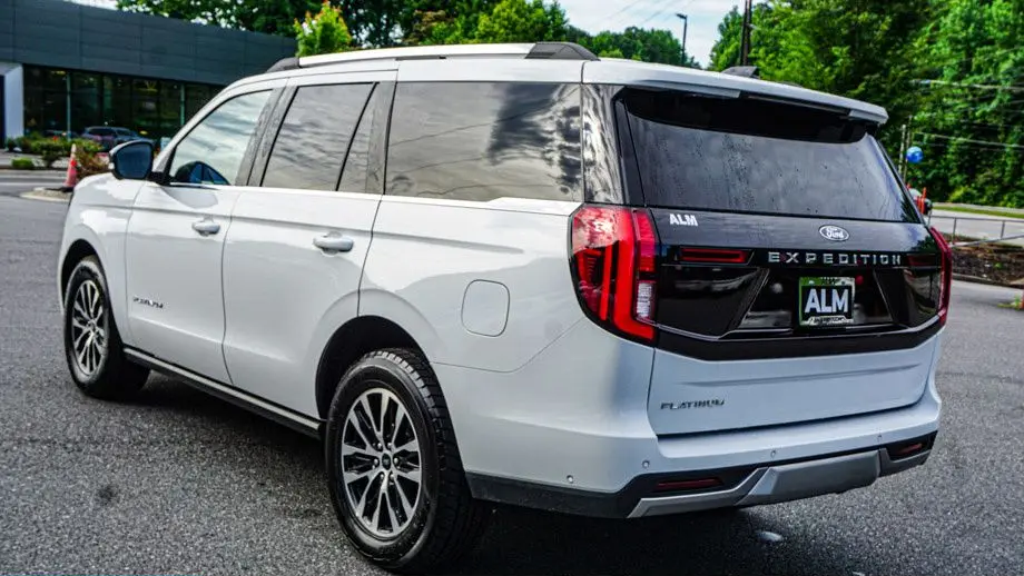 2025 Ford Expedition Platinum