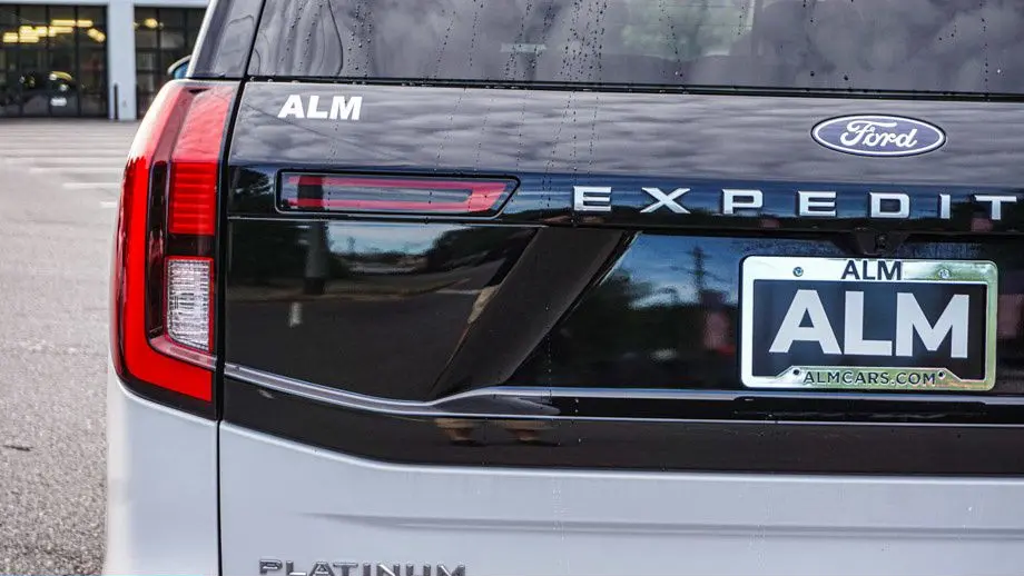 2025 Ford Expedition Platinum