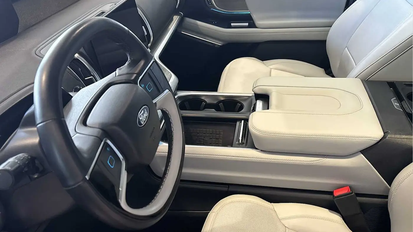 2025 Ford Expedition Platinum