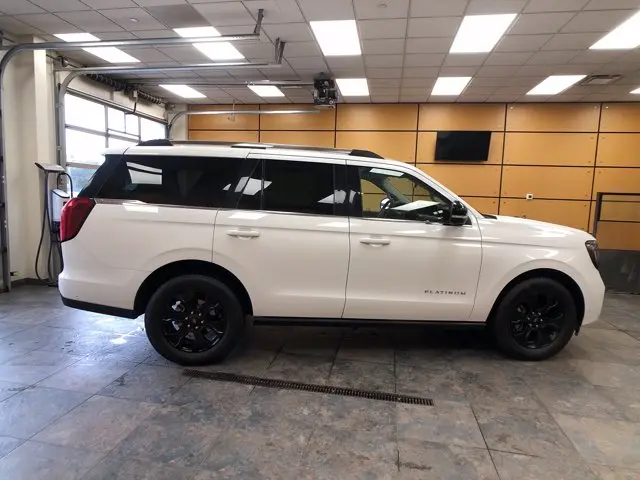 2025 Ford Expedition - $61,221