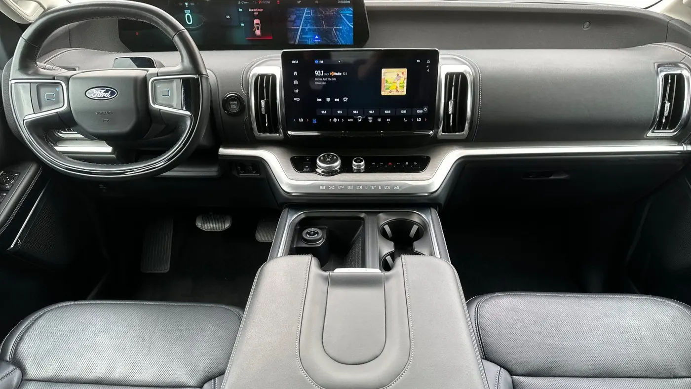 2025 Ford Expedition Platinum