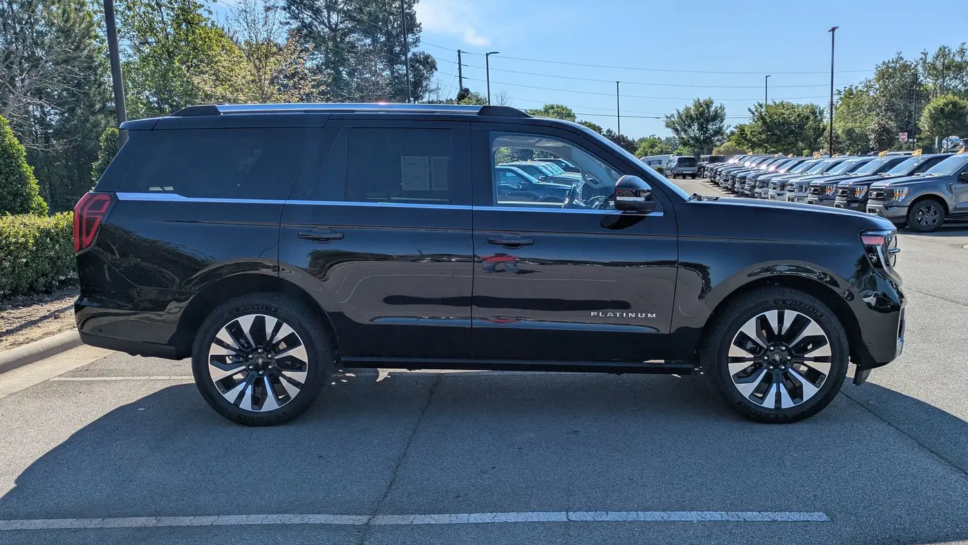2025 Ford Expedition Platinum