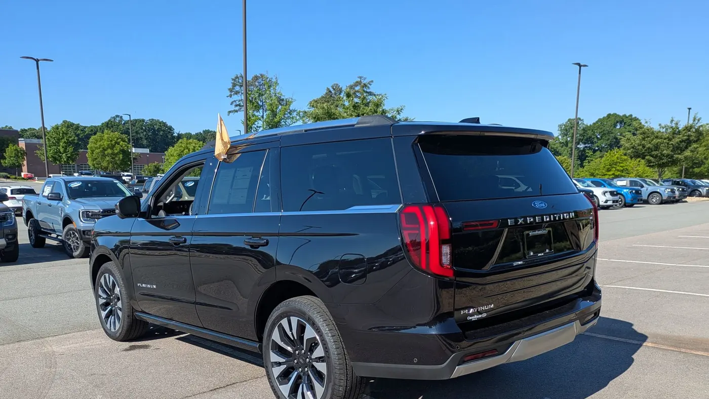 2025 Ford Expedition Platinum