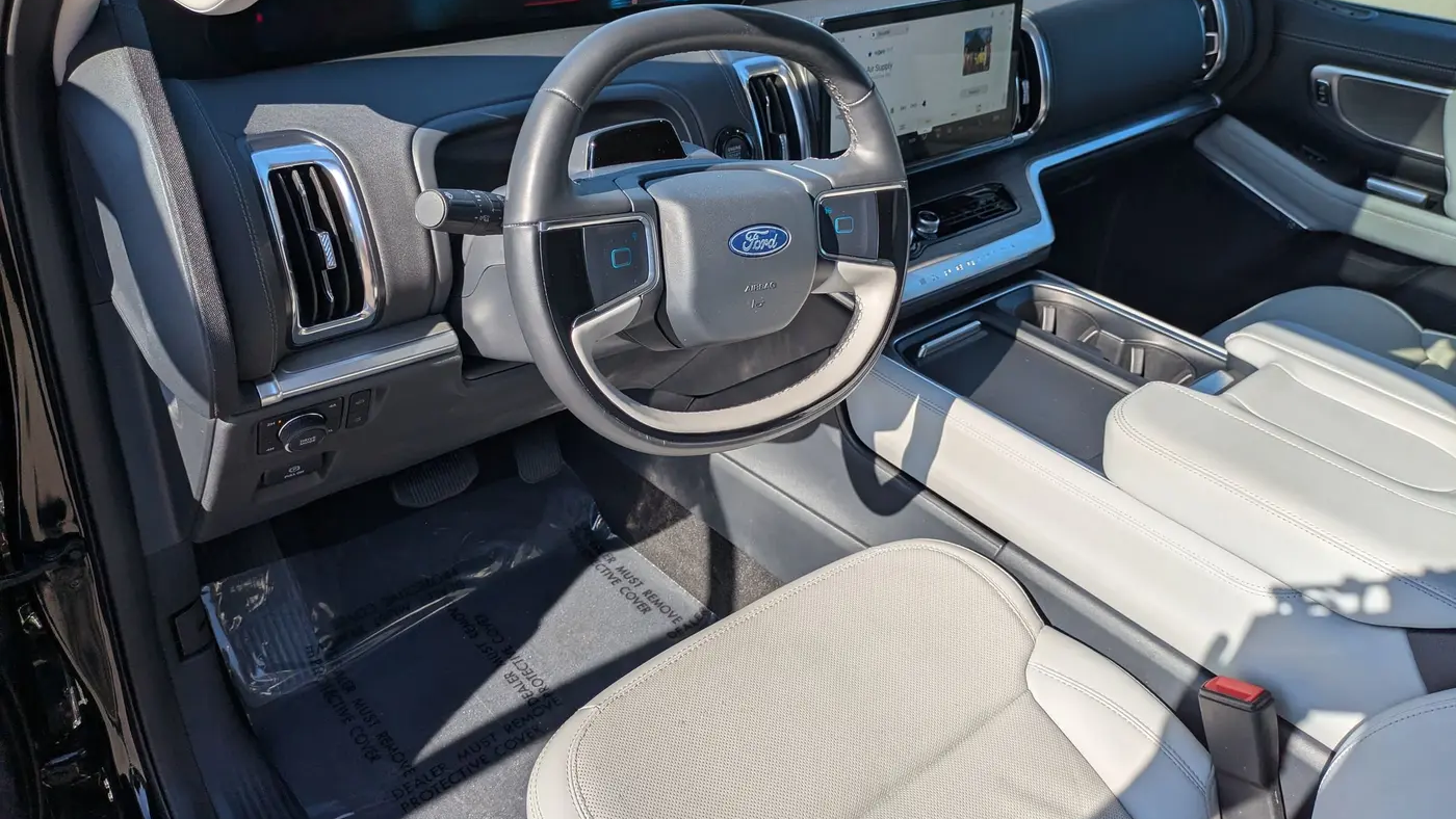2025 Ford Expedition Platinum