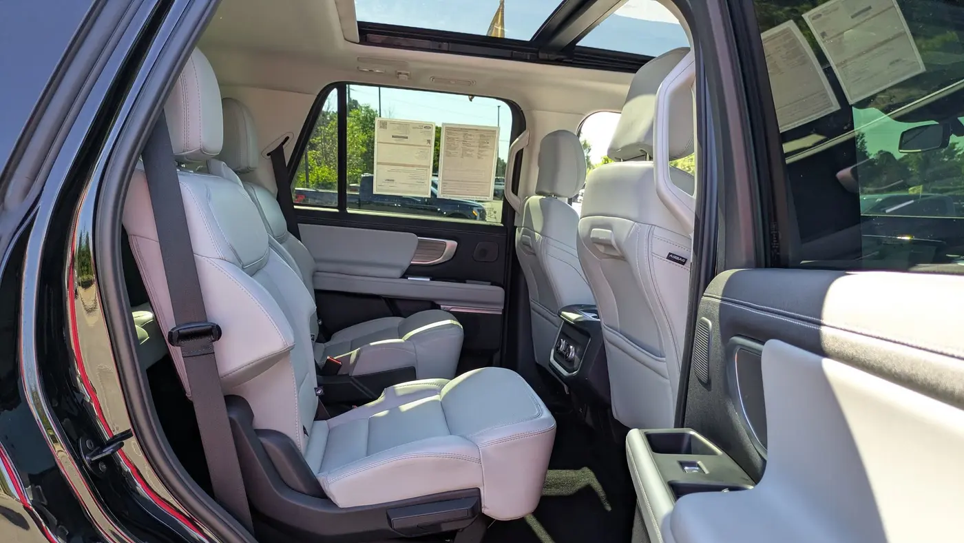 2025 Ford Expedition Platinum