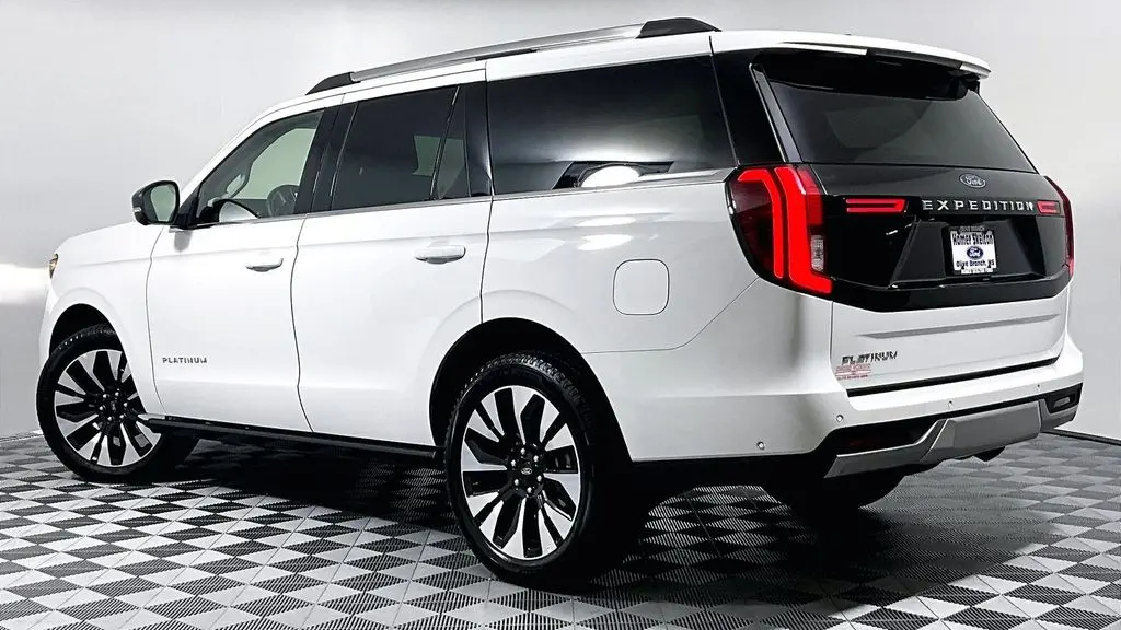 2025 Ford Expedition Platinum