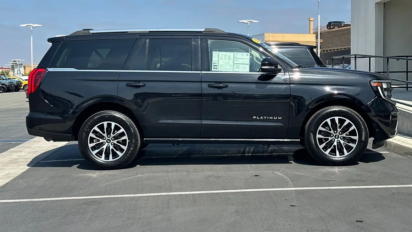 2025 Ford Expedition Platinum