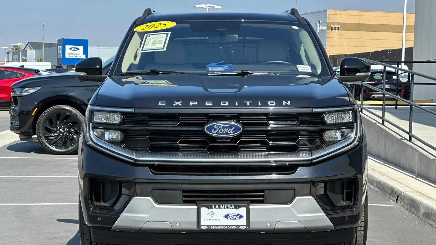 2025 Ford Expedition Platinum