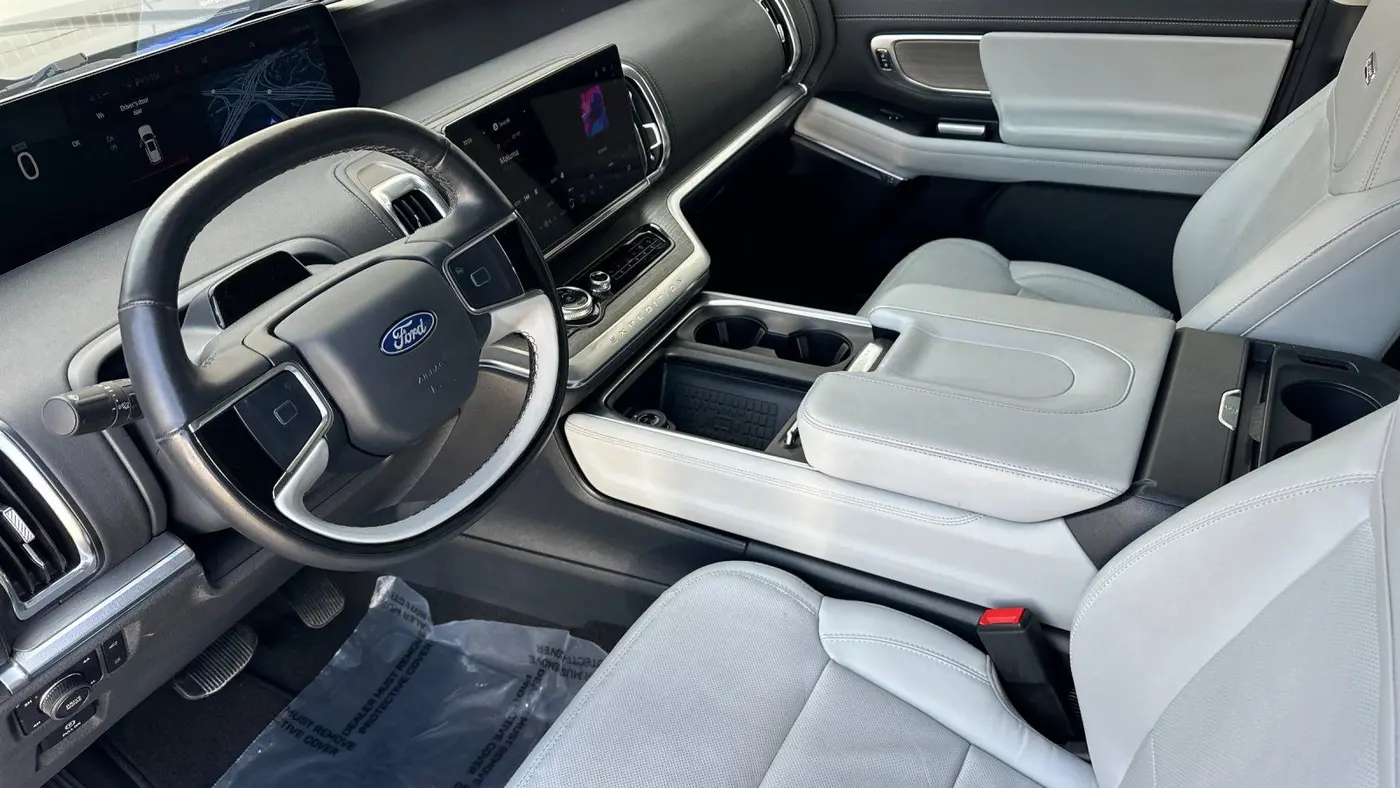 2025 Ford Expedition Platinum