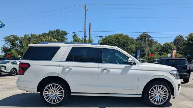 2023 Ford Expedition Platinum