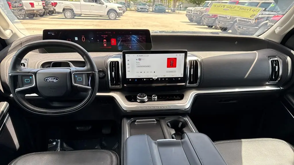 2025 Ford Expedition Platinum