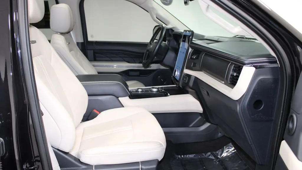 2023 Ford Expedition Platinum