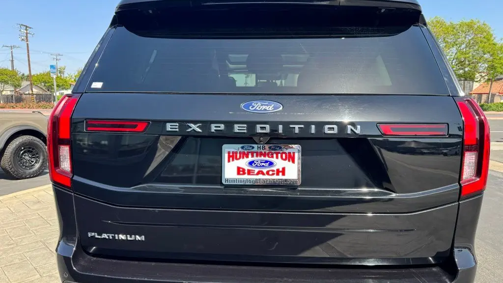 2025 Ford Expedition Platinum