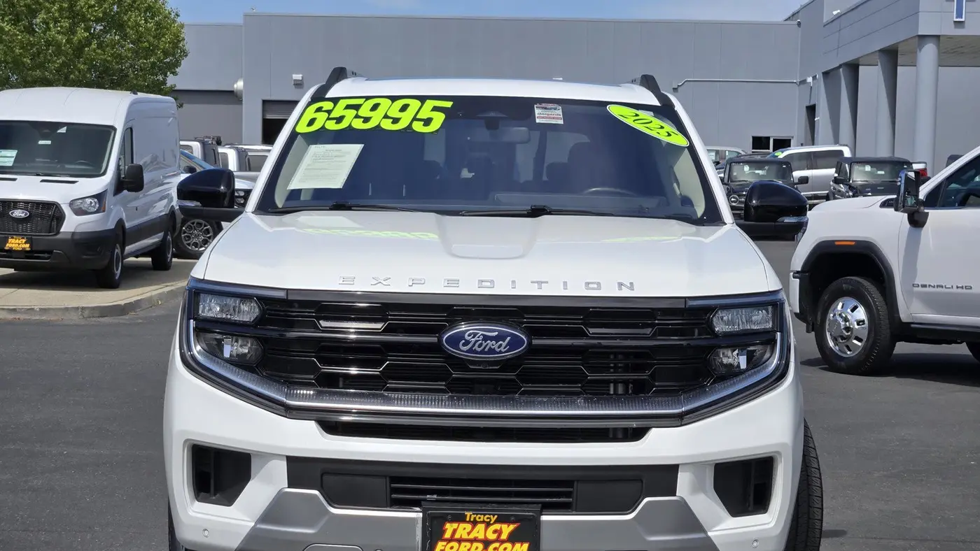 2025 Ford Expedition Platinum