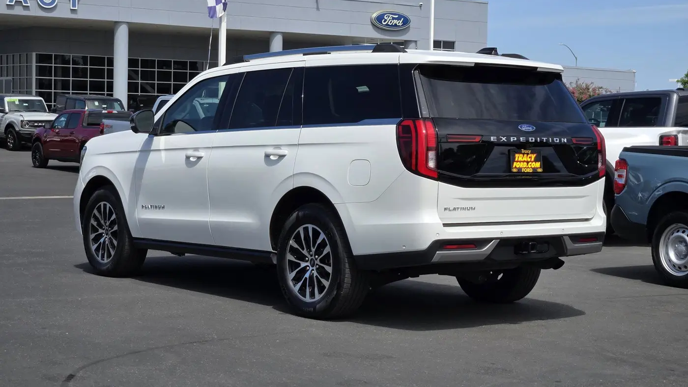2025 Ford Expedition Platinum