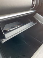 2025 Expedition Thumbnail 32