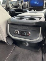 2025 Expedition Thumbnail 38