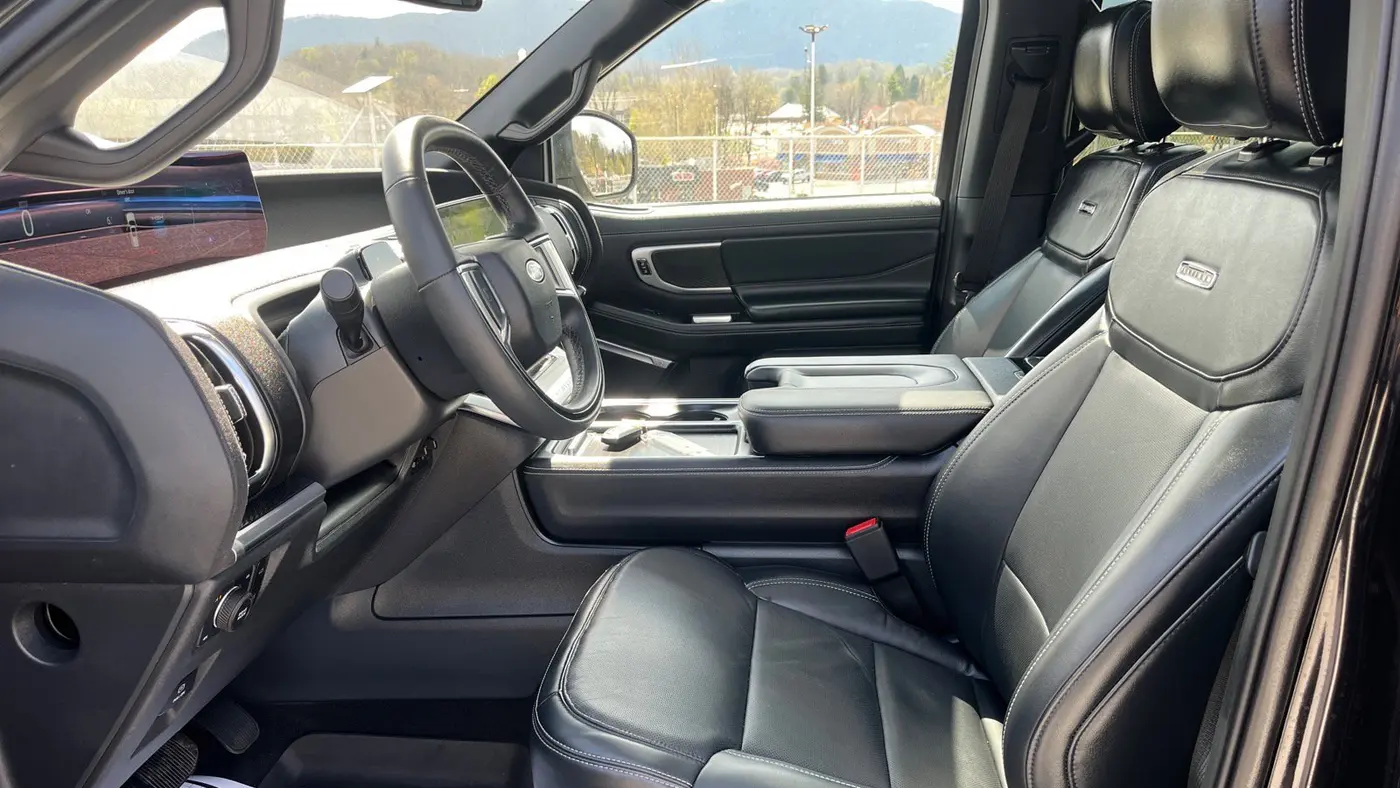 2025 Ford Expedition Platinum