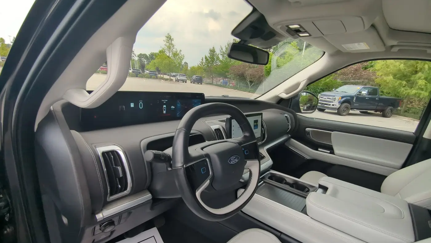 2025 Ford Expedition Platinum
