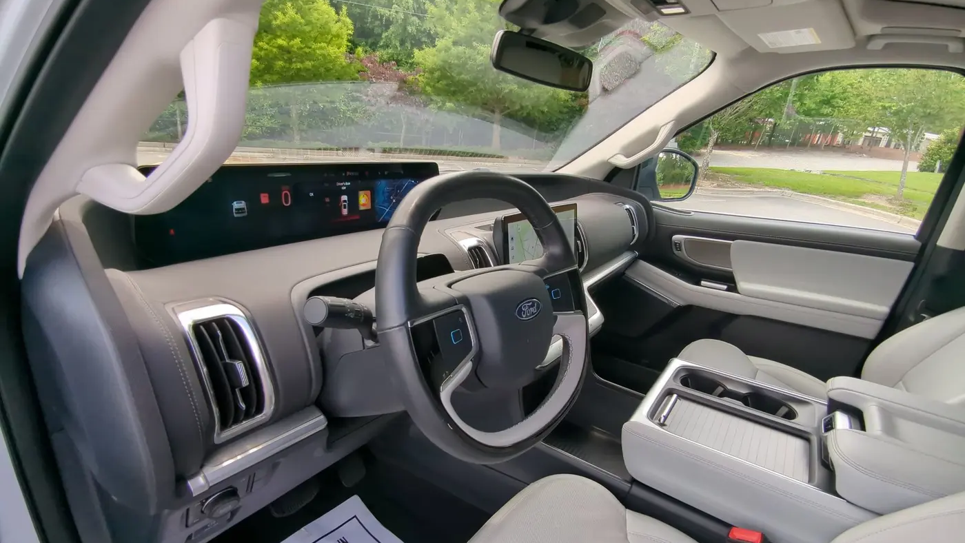 2025 Ford Expedition Platinum