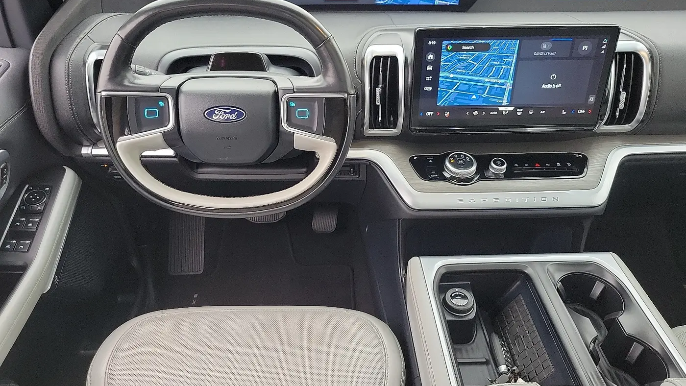 2025 Ford Expedition Platinum